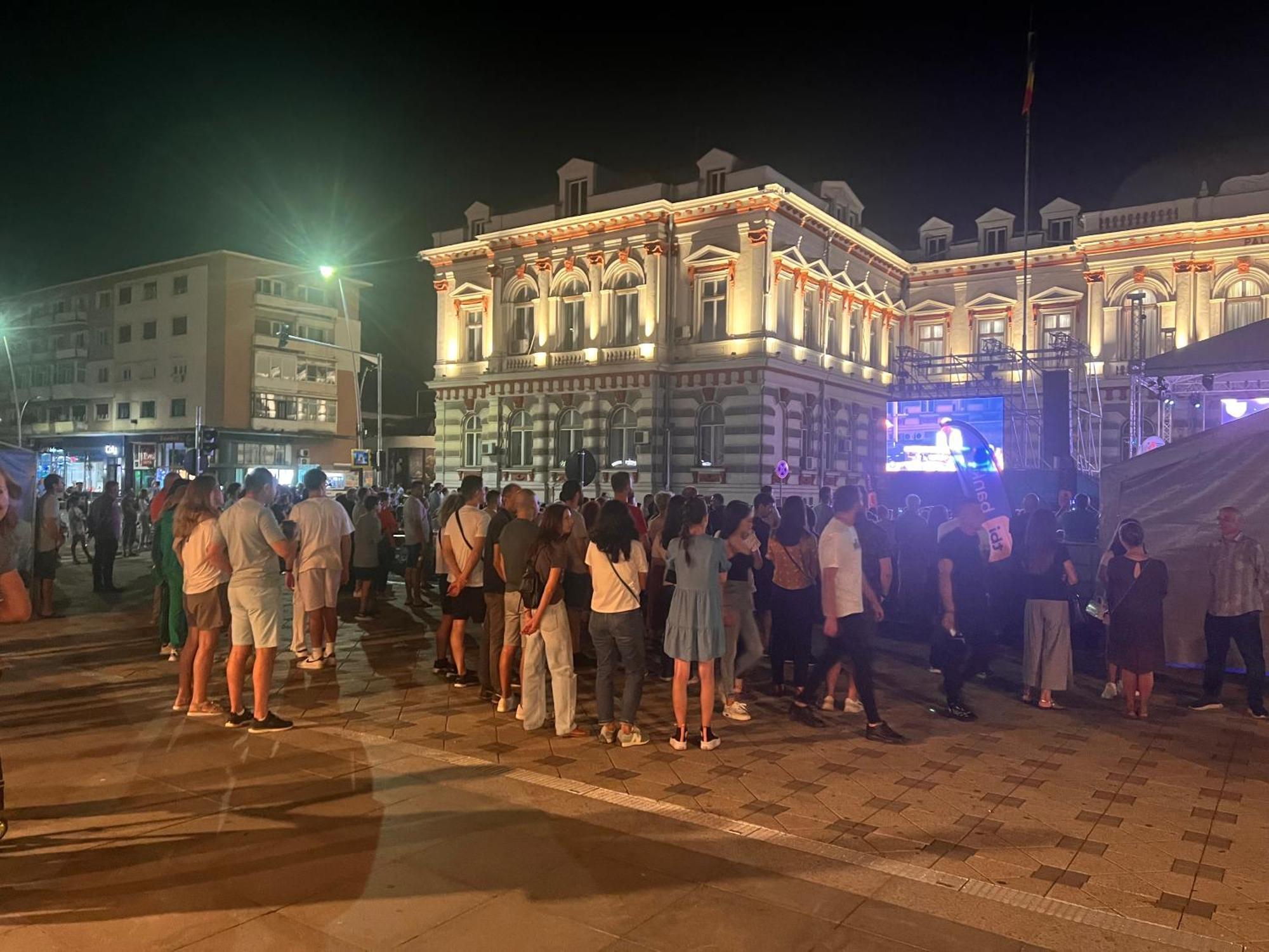 Central Trei Camere Bacău Екстериор снимка