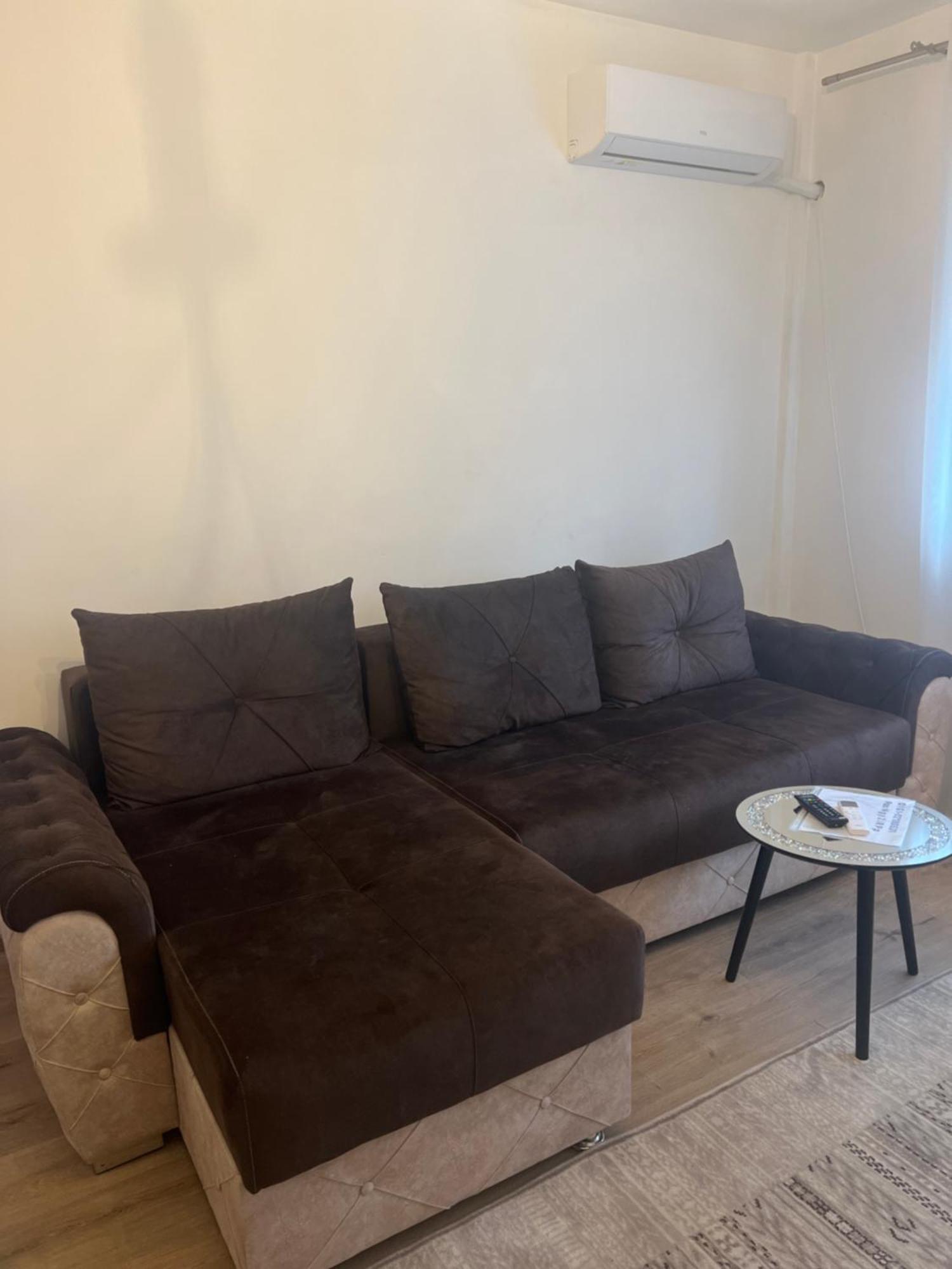 Central Trei Camere Bacău Екстериор снимка