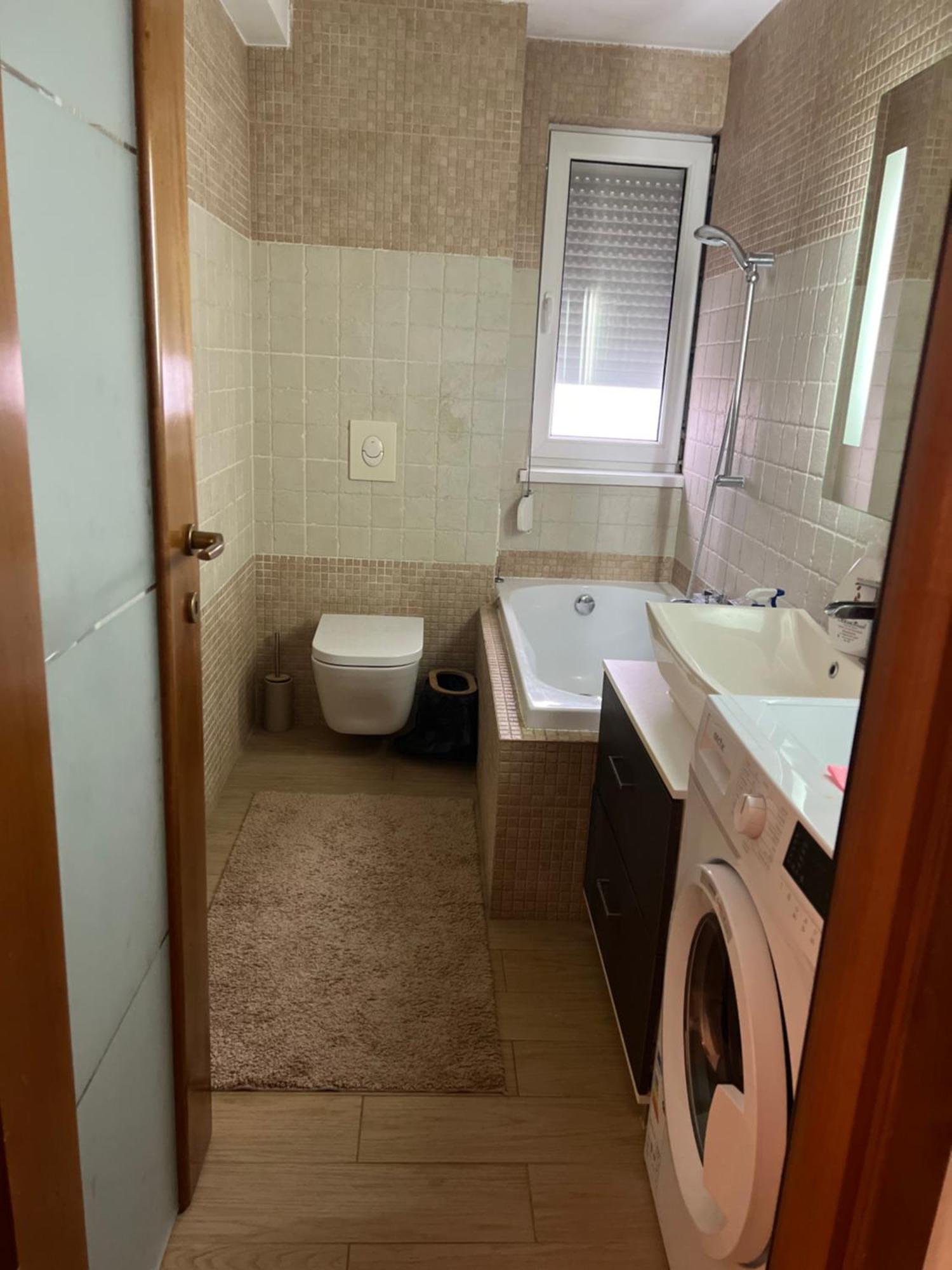 Central Trei Camere Bacău Екстериор снимка